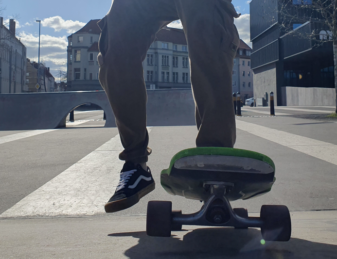 LONGBOARD - DANCE & FREESTYLE - Ein Workshop für Frauen*