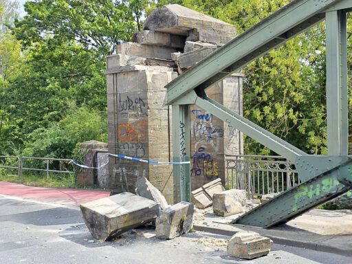 Erheblicher Schaden an Brücke Eichenbrink in Limmer