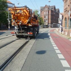 Üstra Sprenklerfahrzeug in der Falkenstraße