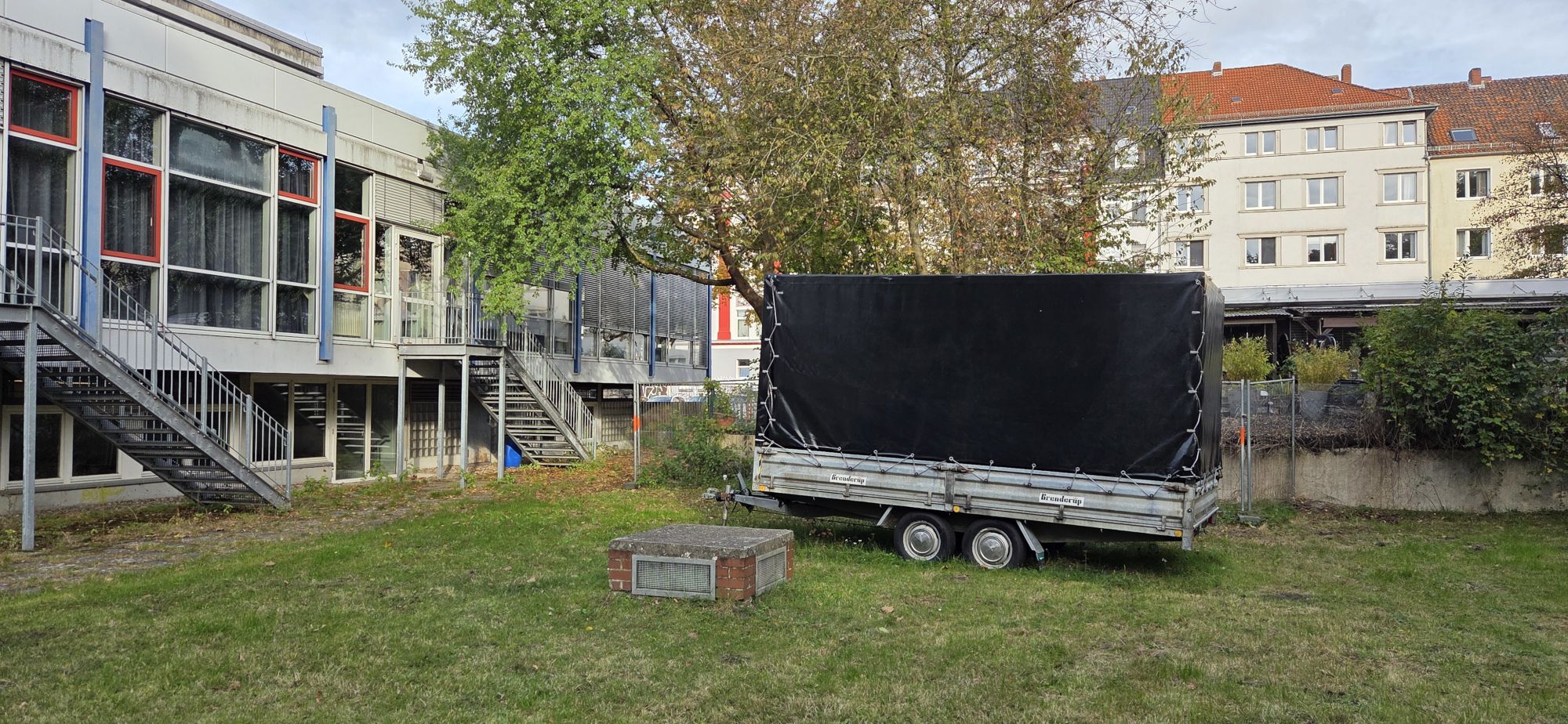 Limmer: Mobile Bühne für Vereine und Unternehmen